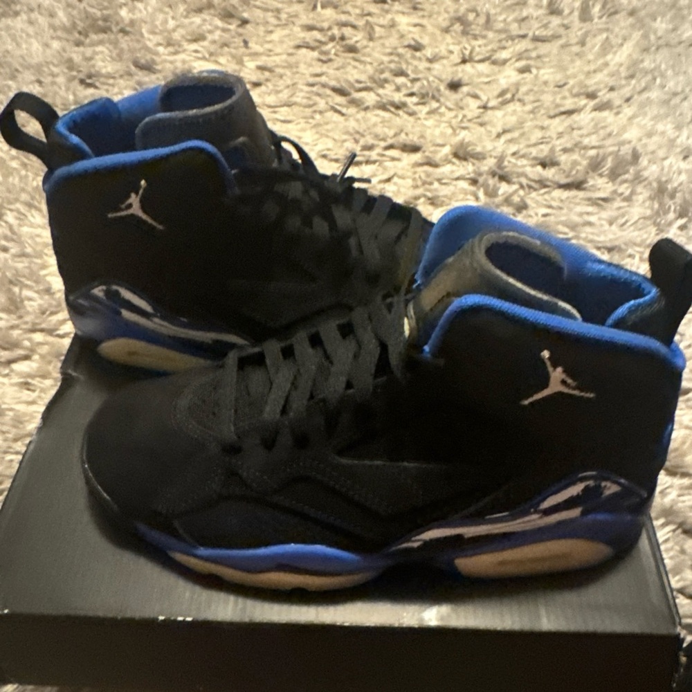 Women's Jordan MVP- Royal/muslin/white-Size 8